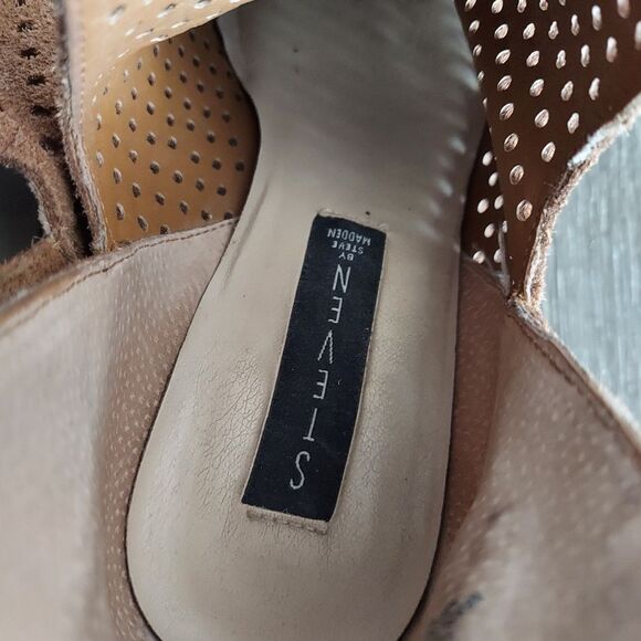 Steven by Steve Madden Danese Suede Leather Perforated Ankle Bootie 8.5 - Picture 8 of 8